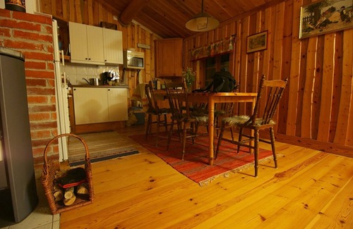 Horn House | Log cabin close to nature with a fantastic lake view