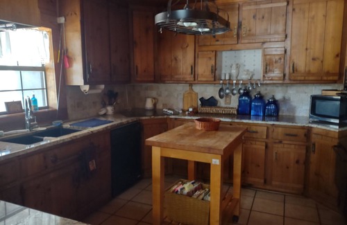 Gilmer Cabin | Log cabin East Texas near Barnwell and Lake of the Pines
