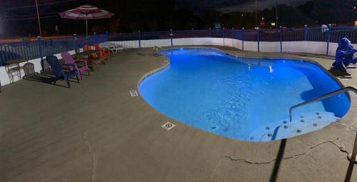 Bay Minette Hotel | Log Cabin Inn