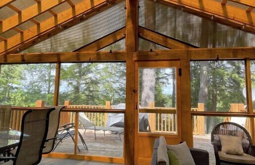 L'Amable House | Log Cabin Luxury & Privacy