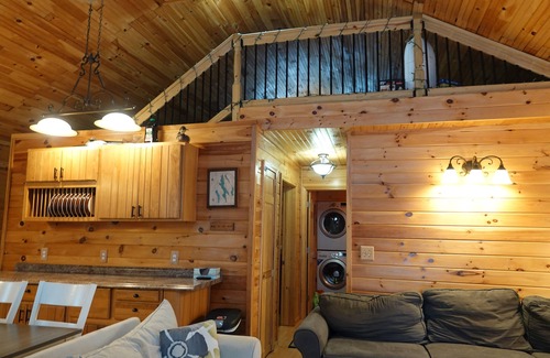 Oxford Cabin | Log Cabin Retreat, Thompson Lake