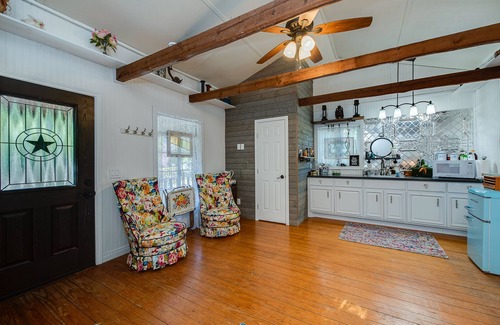 Montgomery Cabin | Log Cabin - TINY HOUSE on acreage