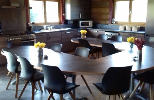 La Pesse House | Log cabin with 25 m2 terrace and unobstructed view