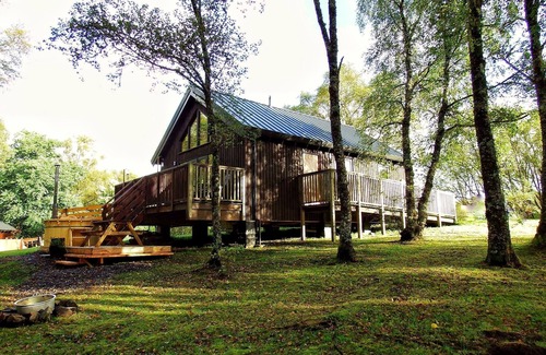 Dallavich Ski Chalet | Log Cabin with Hot tub close to the shores of Loch Awe with Fishing Rights