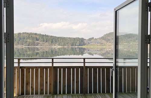 Torreby Ski Chalet | Log cabin with pool, sauna and boat by Torreby Castle | SE09080