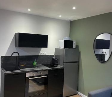 Centre ville - Urbanistes Apartment | Logement atypique-Loma room