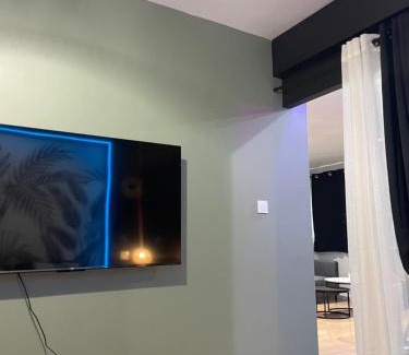 Centre ville - Urbanistes Apartment | Logement atypique-Loma room