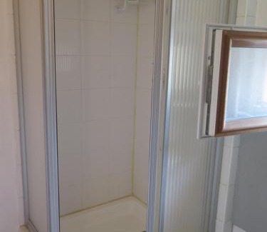 Coufouleux House | logement avec piscine cuisine extérieure, chambre salle de bain