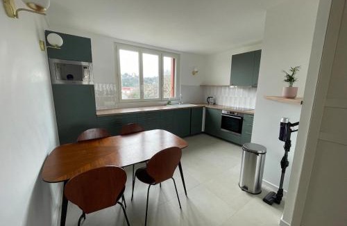 La Mulatiere Apartment | Logement spacieux et lumineux