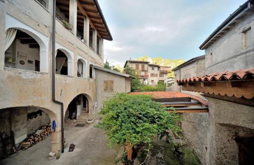 Vobarno Apartment | Loggia
