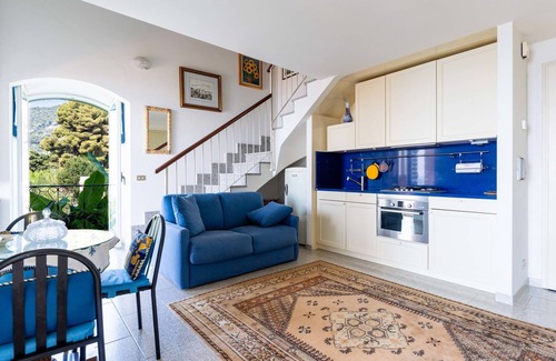 Latte Apartment | Loggia sul mare by Interhome