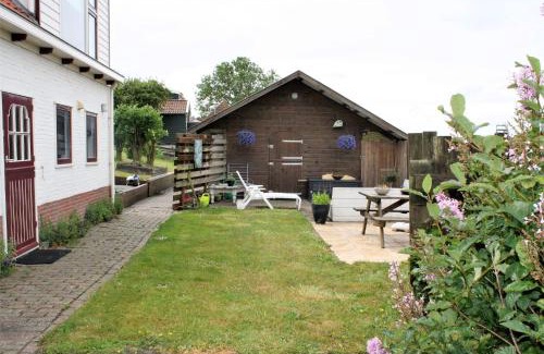 Sint Annaparochie Cabin | Logies Pipegaal