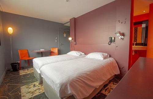 Le Gavre Hotel | Logis Auberge De La Foret