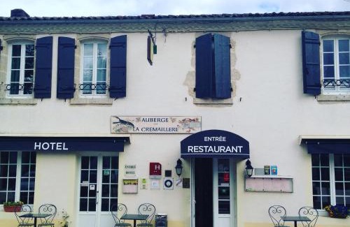 Villandraut Hotel | Logis Auberge La Cremaillere