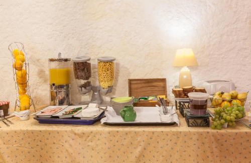 Villandraut Hotel | Logis Auberge La Cremaillere
