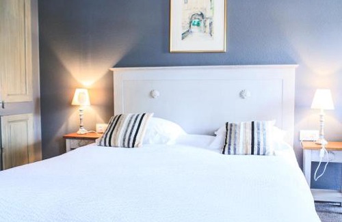 Coulombiers Hotel | Logis Auberge le centre poitou