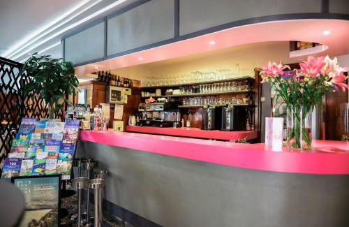Saint-Calais Hotel | Logis Hôtel d'Angleterre