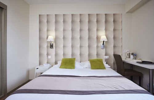 Pouzauges Hotel | Logis Hôtel de la Bruyere