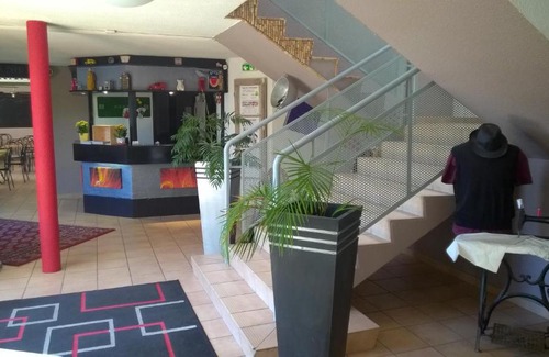 Villalbe Hotel | Logis Hôtel l'Etoile