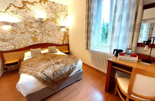 Celles-sur-Plaine Hotel | Logis Hôtel & Restaurant des Lacs