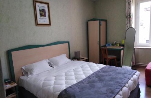 Livron-sur-Drome Hotel | Logis Hotel Des Voyageurs Restaurant La Bonne Tabl'Hay