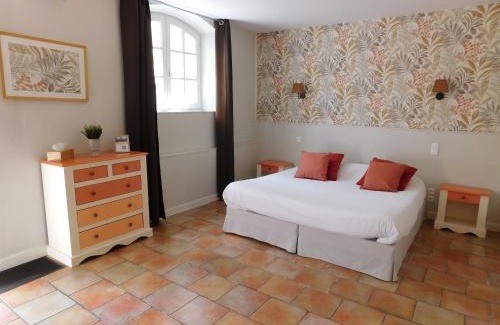 Serignac-sur-Garonne Hotel | Logis Hotel Le Prince Noir