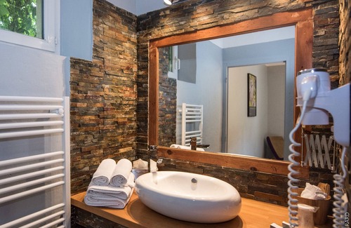 Aubignosc Hotel | Logis Hotels la Magnanerie, Côté Bistro