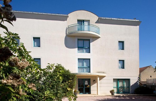 Saint-Yorre Hotel | Logis L'Auberge Bourbonnaise