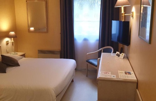 Saint-Yorre Hotel | Logis L'Auberge Bourbonnaise