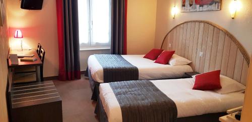 Saint-Leonard-de-Noblat Hotel | Logis Le Relais Saint Jacques