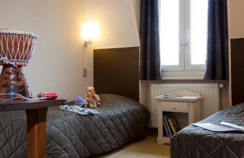 Saint-Leonard-de-Noblat Hotel | Logis Le Relais Saint Jacques
