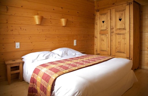 Lamoura Hotel | LOGIS Les Arobiers