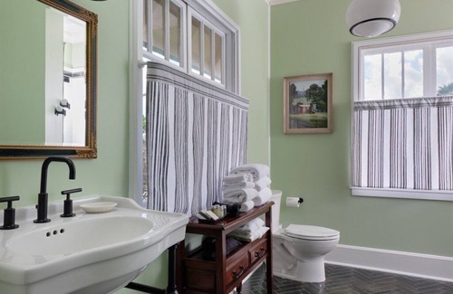 Wailuku Bed & Breakfast | Lokelani Suite - Historic Comfort