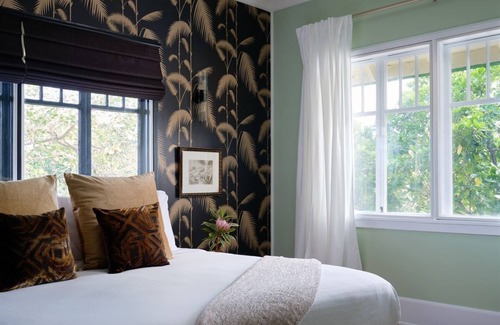 Wailuku Bed & Breakfast | Lokelani Suite - Historic Comfort