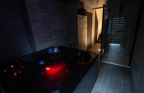 Hillrise Apartment | London, Jacuzzi 1 Bedroom Apartment