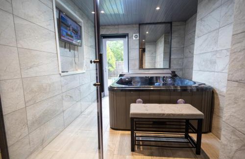 Hillrise Apartment | London, Jacuzzi 1 Bedroom Apartment