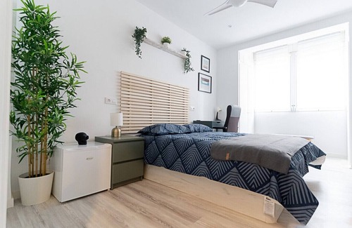 Cotos Bed & Breakfast | London: room with comfort, convenience and shared areas Chamartín - Mauricio Legendre