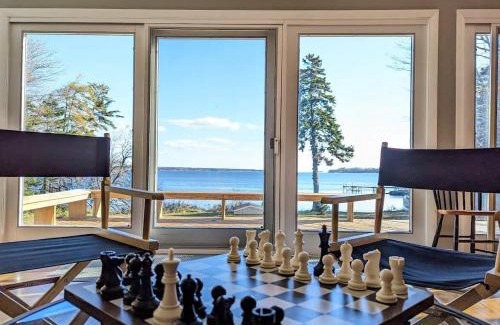 Gouldsboro House | Lone Pine Oceanfront Cottage