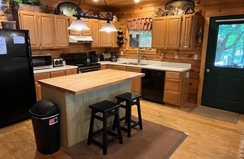 Town of Clifton Cabin | Lone Pine Retreat In The Adirondacks