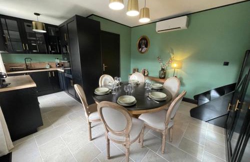 Moulins-sur-Yevre House | Longère cosy chic près de Bourges avec piscine, clim, WiFi et parking - FR-1-586-42