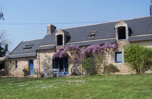 Pluguffan House | Longère entre mer et campagne avec piscine