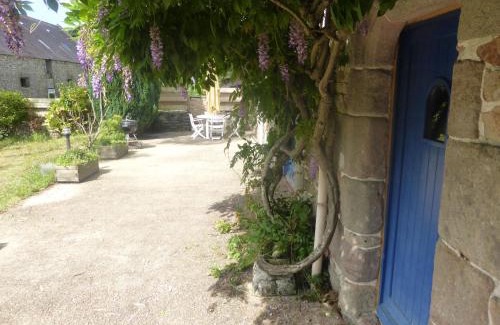 Pluguffan House | Longère entre mer et campagne avec piscine