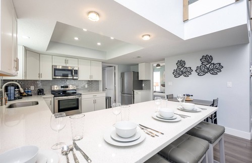 Egypt Lake-Leto House | Long Stay: Pool-Wifi-Moffitt-RJ Stadium-Insurance Housing-Pets OK - ALL NEW