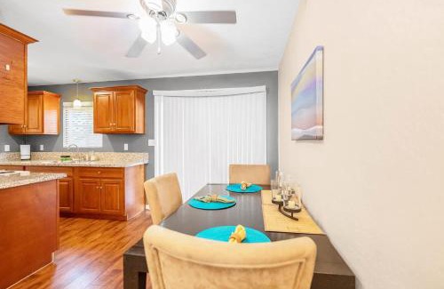 Visalia Apartment | Longer Stays for Travelers- Apt Blocks from Hospital, Downtown