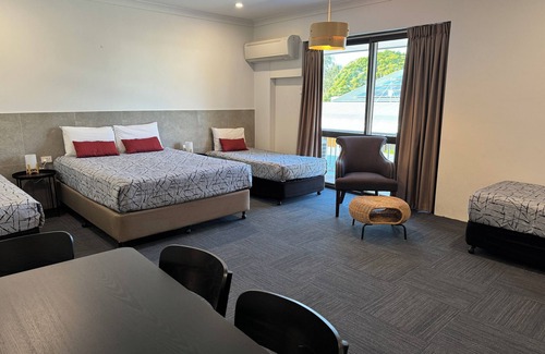 Longreach Hotel | Longreach Motor Inn