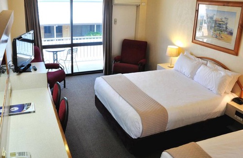 Longreach Hotel | Longreach Motor Inn