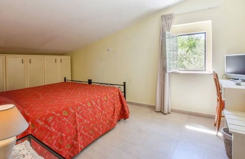 Guardialfiera Apartment | Look forward to a wonderful vacation in this appealing vacation apartment with panoramic views of th