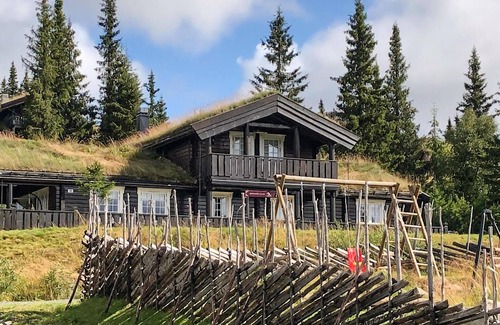 Svingvoll House | Look forward to a relaxing and unforgettable vacation in this large and cozy cottage.