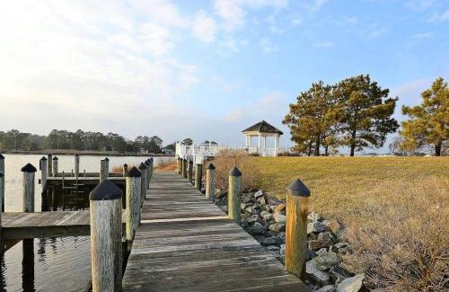 Ocean View House | Look no further - Bayfront amenties, Short drive to Ocean