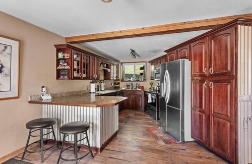Mount Vernon Cabin | Lookout Mountain, Log cabin Golden, Wedding venue, Red Rock concerts, skiing